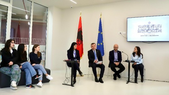 Rastet e dhunës/ Përfaqësuesi i TikTok takim me nxënësit në Shqipëri: Po punojmë për të përmirësuar platformën