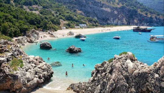 Media franceze artikull Shqipërisë: Plazhet si të Karaibeve, ja çfarë duhet të vizitoni