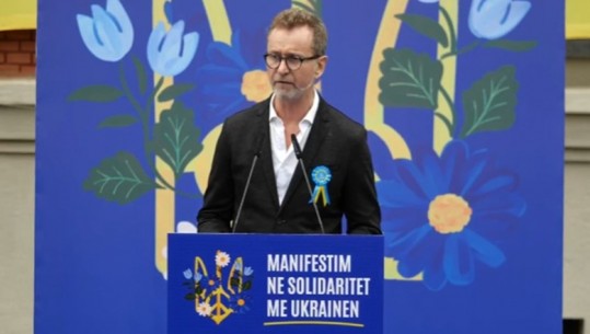 Ambasadori i BE-së në Tiranë: Jemi krah Ukrainës, një fitore e Rusisë do ishte precedent i keq për rendin ndërkombëtar