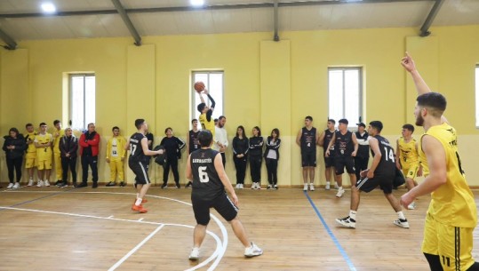 FOTOT/ Terrenet e reja sportive në gjimnazin ‘Asim Zeneli’ në Gjirokastër