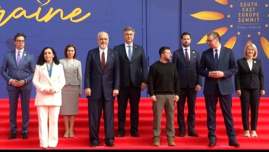 VIDEOLAJM/ Përfundon Samiti për Ukrainën, Vuçiç pozon në foton familjare me Osmanin