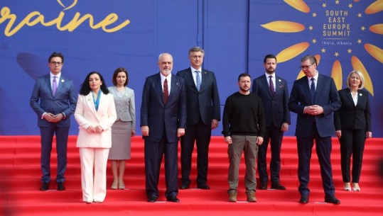 VIDEOLAJM/ Përfundon samiti për Ukrainën, Vuçiç pozon në foton familjare me Osmanin