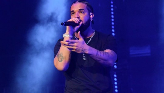 Drake ndërpret koncertin: Do shlyej borxhin 160 mijë dollarë për shtëpinë e një fansi