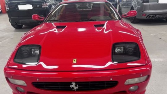 VIDEO/ Gjendet në Londër, Ferrari i vjedhur në Itali 28 vite më parë! Historia e makinës së zhdukur në 1995