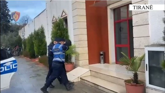 VIDEO/ Përndoqi një vajzë, arrestohet 41-vjeçari në Vorë