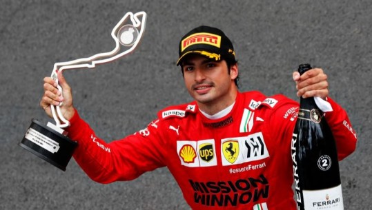 Carlos Sainz humbet garën e Arabisë Saudite, ja me cilin e zëvendëson Ferrari