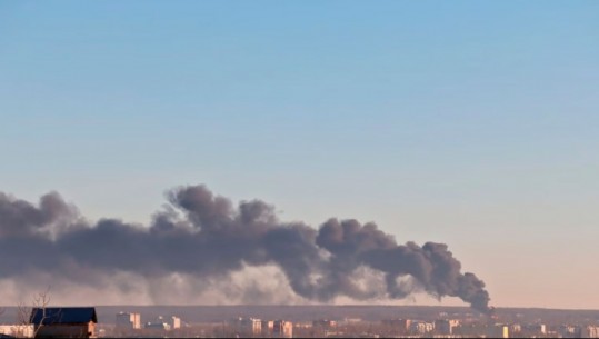 Sulmohet me dron rafineria e naftës në Rusi, disa të plagosur