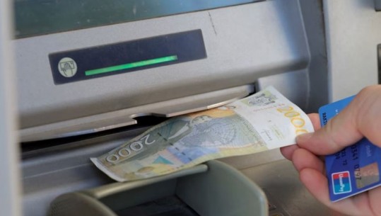 Heqja e dinarit, hapen degë dhe bankomate për serbët e Kosovës afër vendkalimeve kufitare