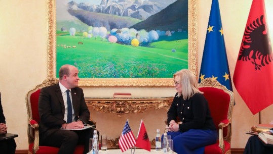 Kaosi në Kuvend, i ngarkuari me punë i SHBA, takohet me Nikollën: Parlamenti funksional, thelbësor për integrimin euroatlantik