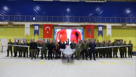 Pas dronëve Bayraktar, ushtarakët shqiptarë përfundojnë trajnimin në Turqi për Mjetet Fluturuese pa pilot