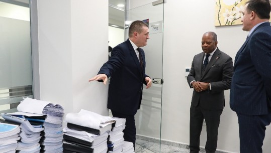 Ndihmës Sekretari amerikan takon Dumanin e përfaqësues të drejtësisë: T’i japim fund pandëshkueshmërisë, SHBA krah jush