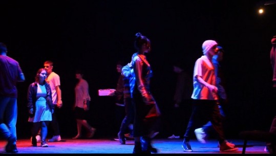 Shkodër, shpallen fituesit e festivalit ‘Youth Theatre’! Çuliqi: U evidentuan të rinj të talentuar në aktrim