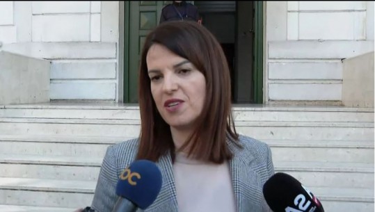 Ministrja Koçi prezanton në QSUT drejtoreshën e re Alma Cani: Prioritet, zgjidhja problemit të Urgjencës