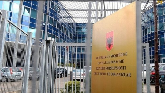 Ilir Yzeiri: Shqipëria në udhëkryq mes sistemit dhe kaosit