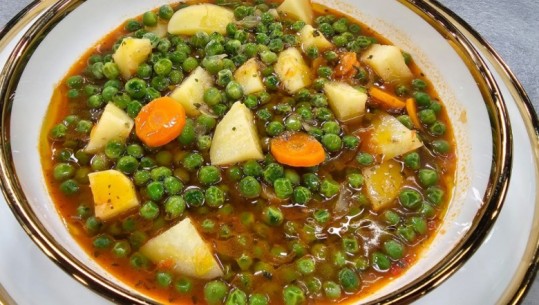 Gjellë me patate dhe bizele nga zonja Albana