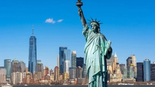 Si kurrë më parë, edhe Statuja e Lirisë 'dridhet' nga tërmeti që goditi New Yorkun (Video)