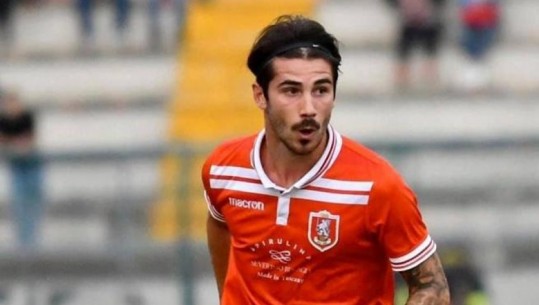 Futbollisti 26-vjeçar humbi jetën në fushë, në Itali nisin hetimet! I ati i sulmuesit: S'kishte as mjek e as ambulancë