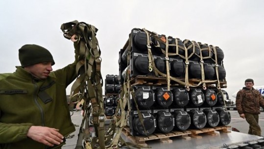 Paketa 60 miliardë $ e SHBA-së për Ukrainën/ Washington Post: Sasia e parë e armatimeve mbërrin brenda një jave