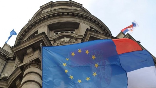 Zyrtare/ BE kushtëzon integrimin e Serbisë me normalizimin e raporteve me Kosovën: Të zbatojë marrëveshjen e Ohrit
