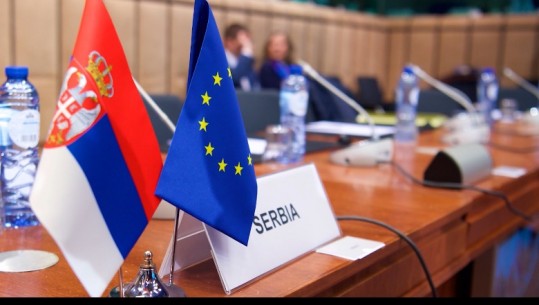 Serbia injoron ndërkombëtarët, zgjidhet qeveria e re pas disa orësh debatesh të forta! Pjesë edhe 2 zyrtarë non grata nga DASH