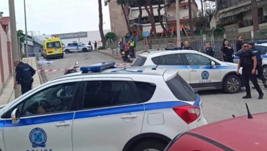 Atentat mafioz në Selanik/ Autorët qëllojnë 3 herë nga makina në lëvizje 41-vjeçarin, vdes pas eci disa metra