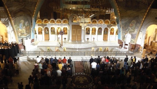 VIDEO/ ‘Krishti u ngjall', besimtarët ortodoksë në të gjithë vendin kremtojnë Pashkën