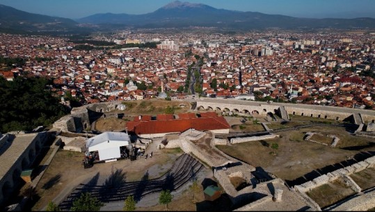 SPECIALE/ Fundjavë në Prizren, ‘kryeqytetin kulturor’ të Kosovës! Njohje me historinë, krojet e legjendave dhe realiteteve shqiptare