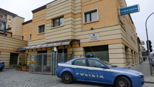 Itali/ Pas sherrit me një klient në lokal, shqiptari godet me shqelma dhe kafshon policin, vihet në pranga