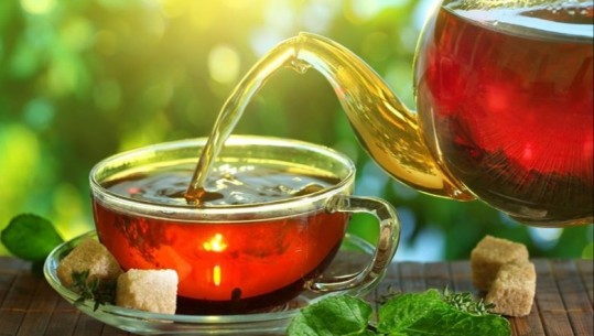 Përfitimet shëndetësore që sjell pirja e çajit