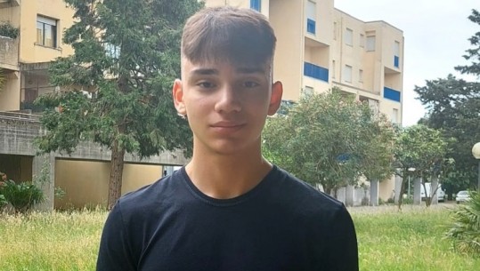 Itali/ Shqiptari Julian Lumi i pari i shkollës, garon në finalen kombëtare të kampionatit të matematikës në Bocconi
