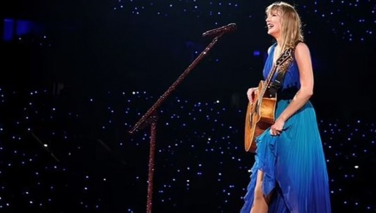 Taylor Swift i ndodh e papritura në skenë, i shqepet fustani gjatë performancës