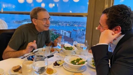 Kurti takon shkrimtarin turk Orhan Pamuk: Nuk e besova që po më fton për darkë