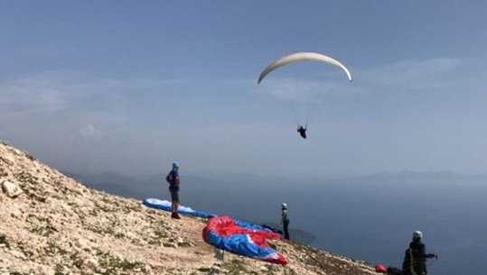 Po hidhej me parashutë, 59- vjeçari nga Zvicra aksidentohet në Gjirokastër