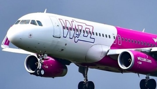 Vijon sërish skandali, Wizz Air dhe Ryanair shtyjnë edhe sot 13 fluturime, 3 të tjera anulohen