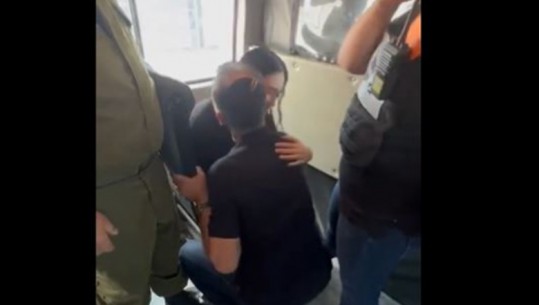 Video emocionuese/ 8 muaj e rrëmbyer nga Hamasi, Noa përqafon sërish të atin