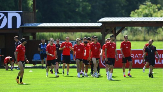 Dortmund/ Shqipëria mban seancën e parë stërvitore, një lojtar me probleme