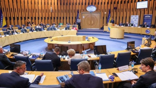 Delegacioni serb largohet nga takimi në Sarajevë pasi u përmend 'anëtarësimi i Kosovës në KiE'