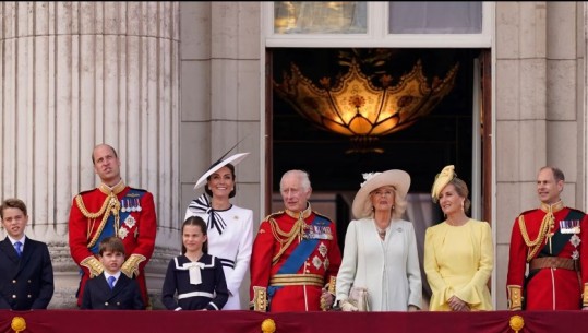FOTOLAJM/ Parada e ditëlindjes së Mbretit, Princesha Kate rishfaqet publikisht pas diagnostikimit me kancer