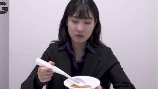 Japoni/ Luga që të bën të ndjesh kripën edhe kur ka pak! Ja si funksionon (VIDEO)