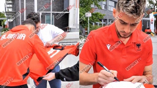 VIDEOLAJM/ Momenti emocionues, Bajrami e Muçi firmosin autografe për tifozët! Report Tv sjell atmosferën nga qendra stërvitore e kombëtares