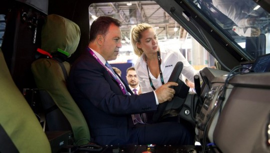 Prezantohet në Panairin ndërkombëtar EUROSATORY në Paris makina e parë ushtarake shqiptare 'Shota'