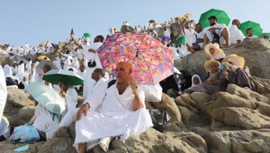 Tragjedi në Mekë, të paktën 550 besimtarë humbin jetën gjatë pelegrinazhit të haxhit! Shkak temperaturat e larta