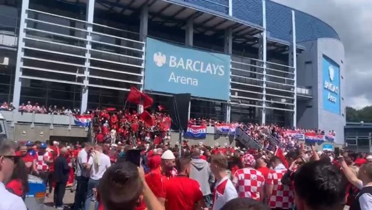 VIDEOLAJM/ Tifozët shqiptarë ‘rrethojnë’ stadiumin e Hamburgut, në pritje të ndeshjes së kombëtares me Kroacinë
