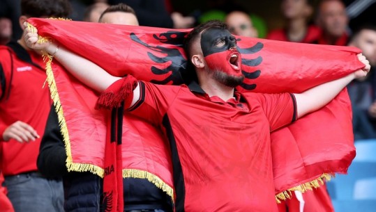 FOTOT: Ndeshja Shqipëri-Kroaci, spektakël edhe në tribuna! Begaj dhe Balla ndjekin sfidën e kombëtares së bashku