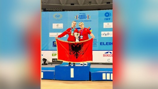 Enkileda Carja fiton Medaljen e arit në Kampionatin Europian për të Rinj, në stilin e shkëputjes me 86 kg