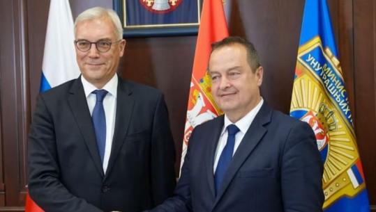 BE dhe SHBA i kërkojnë Serbisë të distancohet nga Rusia, pas vizitës së zëvendësit të Lavrovit