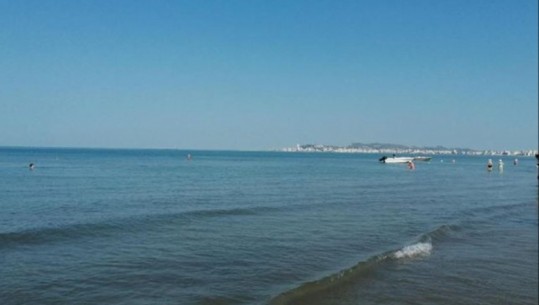 Durrës/ Pësoi arrest kardiak sapo u fut në det, vdes 70 vjeçari