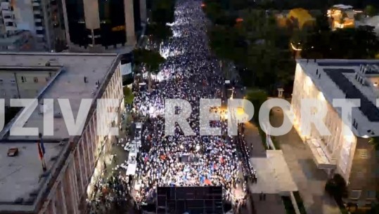 VIDEO/ Report Tv sjell pamjet me dron, ja pjesëmarrja në protestën e PD para Kryeministrisë