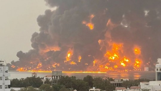 VIDEO/ Izraeli bombardon Jemenin! Ushtria izraelite: Sulmuam portin ku mbërrijnë armët nga Irani për Houthis