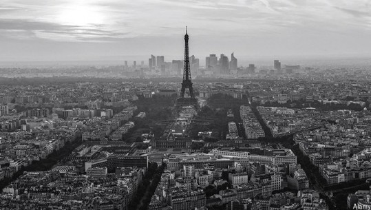 Biznes në 'Qytetin e Dritave'/ Analiza: A është në rrezik ringjallja tregtare e Parisit?